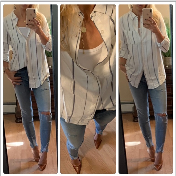 Tops - New 💜Soft striped button down